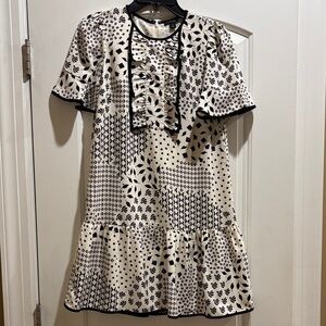 Ann Taylor Black and White Patterned Ruffled Short Sleeves Dress Size 00